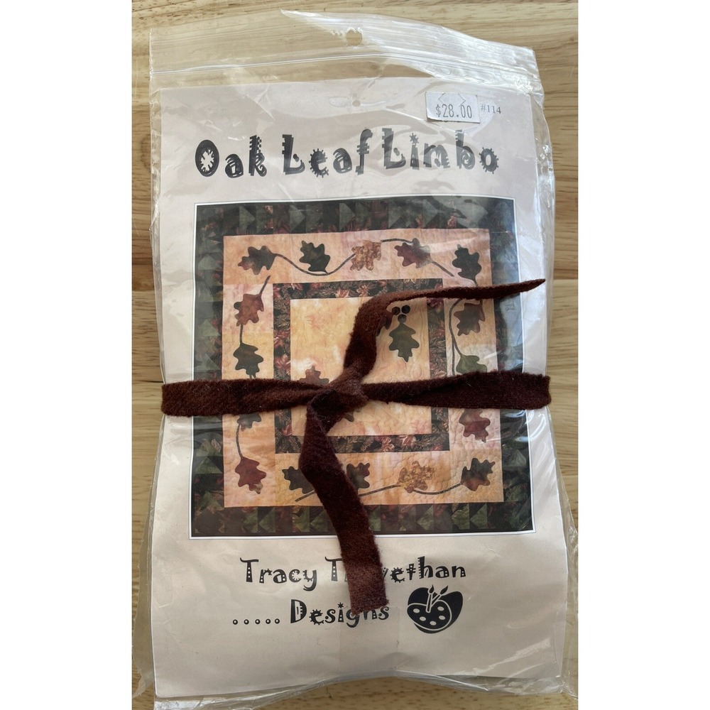 Tracy Trevethan Designs Oak‎ Leaf Limbo Appliqué Pattern And Wool Fabric Bundle